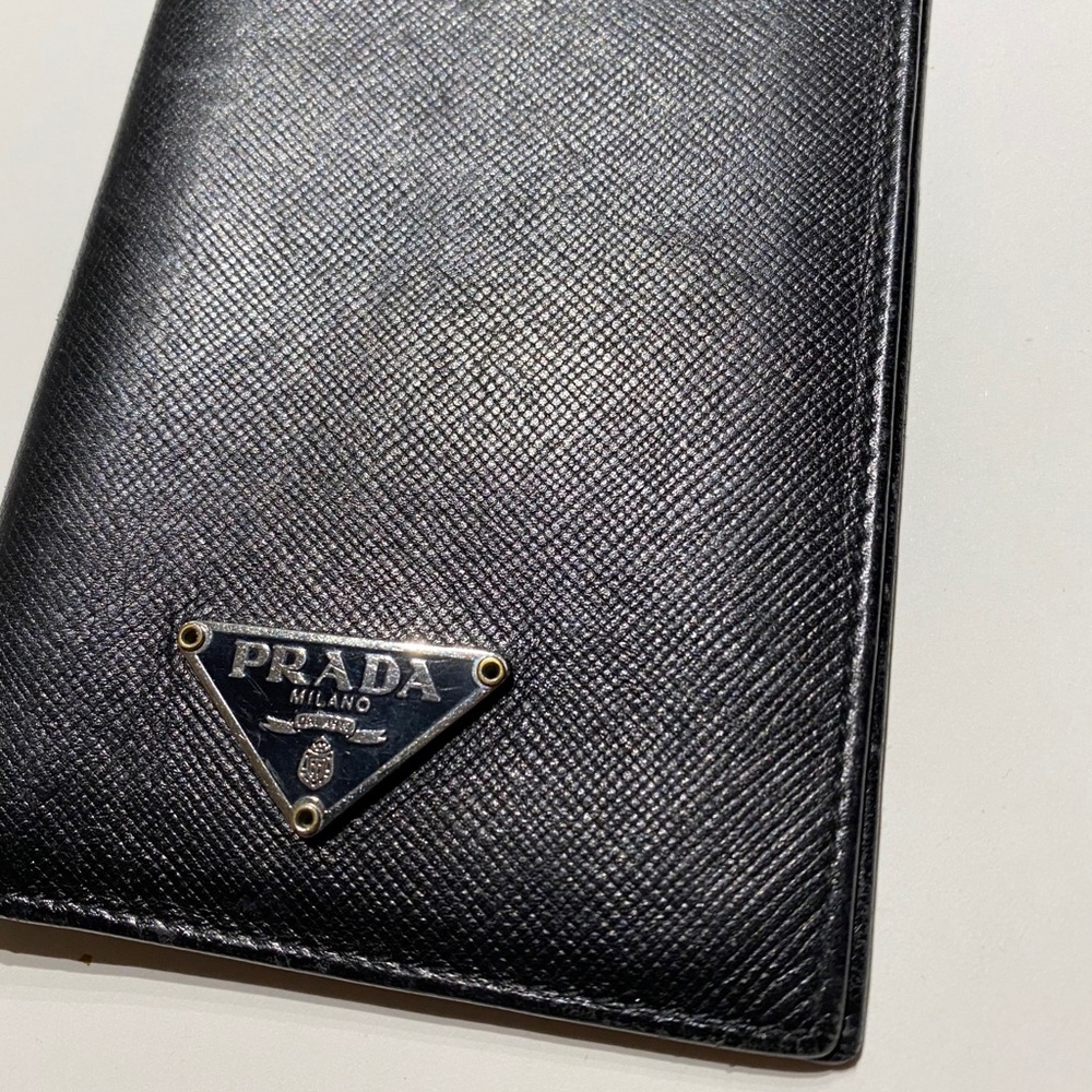 PRADA saffiano classic checkbook cover black